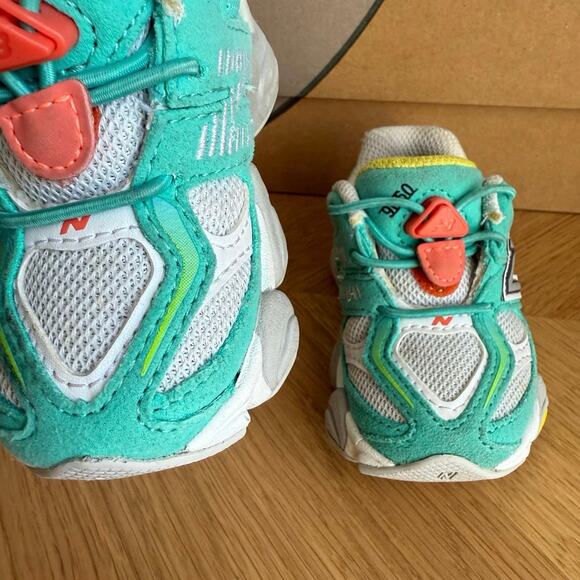New Balance 9060 ‘Cyan Burst’ Toddler Sneakers- SZ 4 C - Picture 12 of 16